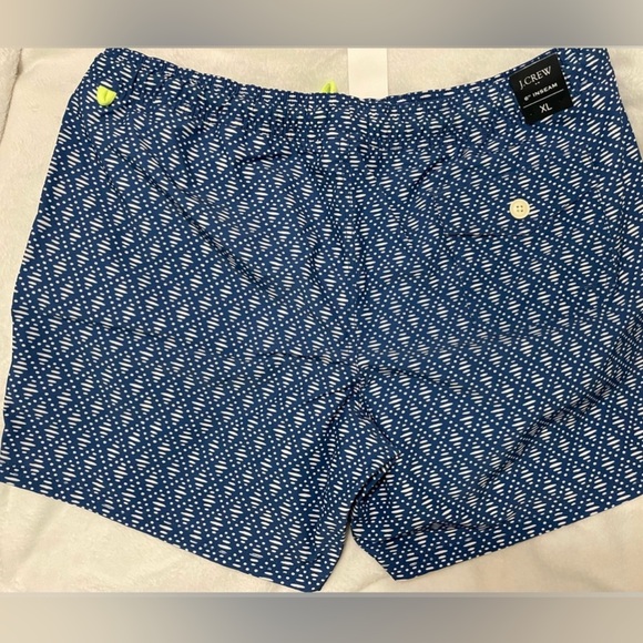 NEW J. Crew 6" printed swim trunk - Picture 6 of 9